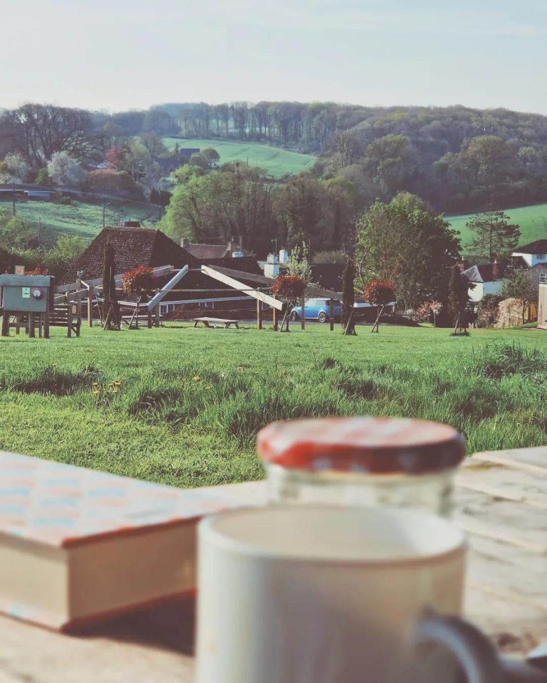 Greenacres Glamping Lea