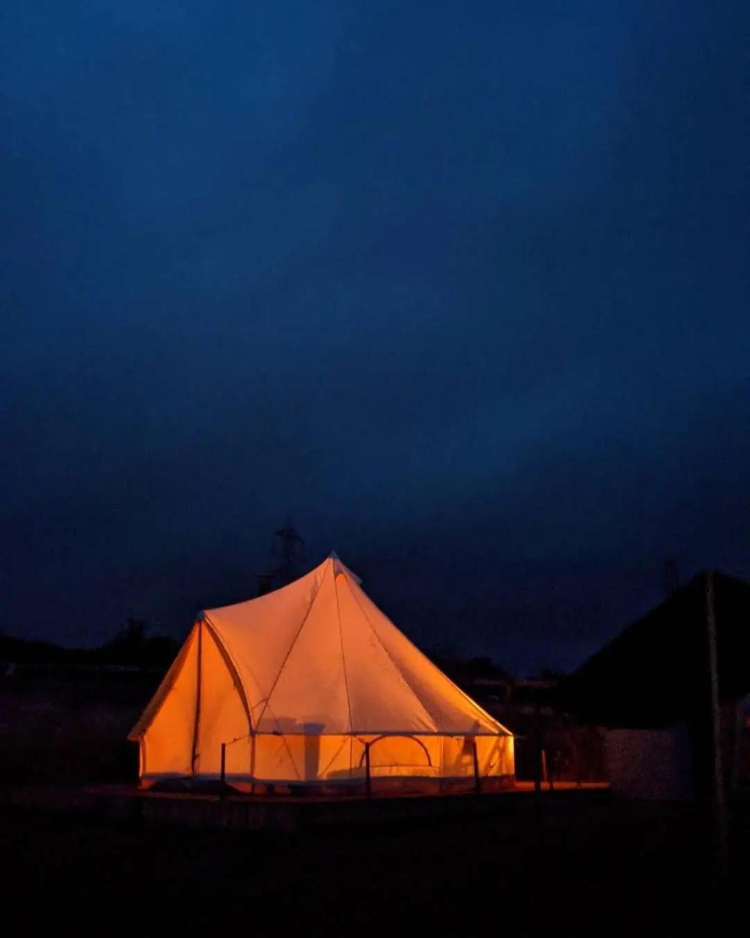 Greenacres Glamping Luxury tent 2*